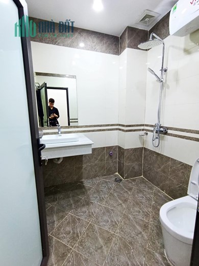 Bán nhà 73m2 4 ngủ Ngõ 276 Nghi Tàm, Tây Hồ Gara Ô tô thông 4.6 Tỷ