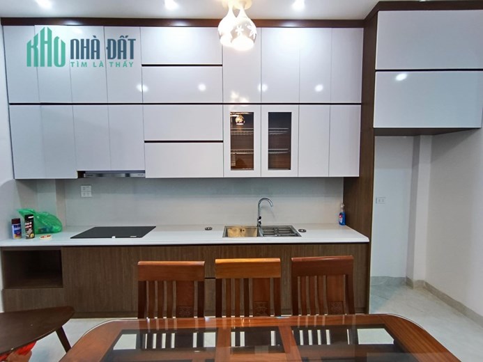 Bán nhà 80m2 5 ngủ phố Nghi Tàm, Tây Hồ 10m Ô tô tránh Giá đầu tư 7 Tỷ