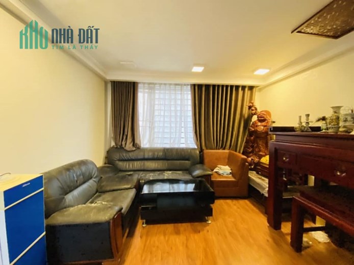 Bán nhà 79m2 4 ngủ phố Nghi Tàm, Tây Hồ Gara Ô tô thông 4 Tỷ