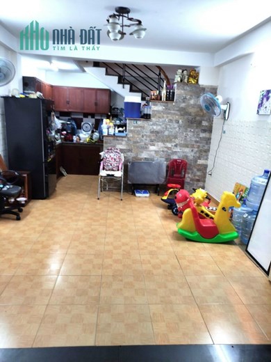 BÁN NHÀ MẶT TIỀN  RẺ VĨNH HỘI ĐƯỜNG SỐ NGANG 4 M XE HƠI NGŨ TRONG NHÀ 5 TẤM GIẢM 400 TRIỆU
