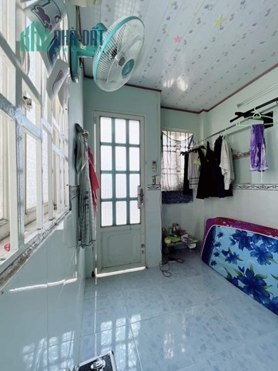 Bán nhà Hẻm xe hơi Đoàn Văn Bơ Q4 NGANG 3x6m - 5 tấm có 2 tỷ hơn GIẢM 200TRIỆU 3Phòng Ngũ 4wc