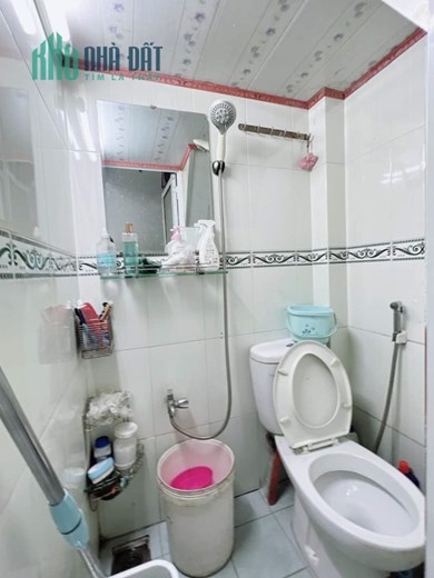 Bán nhà Hẻm xe hơi Đoàn Văn Bơ Q4 NGANG 3x6m - 5 tấm có 2 tỷ hơn GIẢM 200TRIỆU 3Phòng Ngũ 4wc