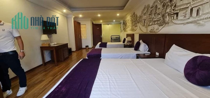 CỰC HIẾM - KHÁCH SẠN PHỐ CỔ 9 TẦNG THANG MÁY, VIEW HỒ GƯƠM, DOANH THU KHỦNG