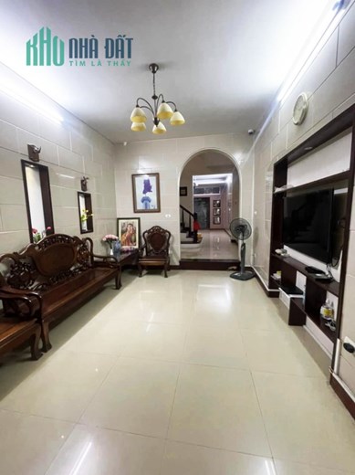 Bán nhà thông số đẹp chuẩn Đặng Văn Ngữ giá 9.8 tỷ, 70mx4T, ngõ siêu gần