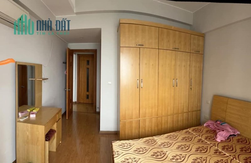 Bán nhanh căn hộ 80m2 2PN - 2WC tại KĐT Việt Hưng,Tầng 9, view đẹp thoáng mát, Giá 1.6 tỷ!