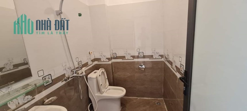 Ô tô đỗ cổng, xe con lùi tận nhà Nam Dư, Hoàng Mai, Hà Nội 42m2,  5 tầng, 3,4 tỷ
