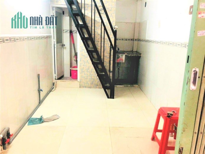 Bán nhà 3 tầng Âu Cơ, Tân Bình, 10m² (2.4x4.2), chỉ 1.49 tỷ TL chính chủ.