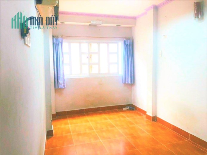 Bán nhà 3 tầng Âu Cơ, Tân Bình, 10m² (2.4x4.2), chỉ 1.49 tỷ TL chính chủ.