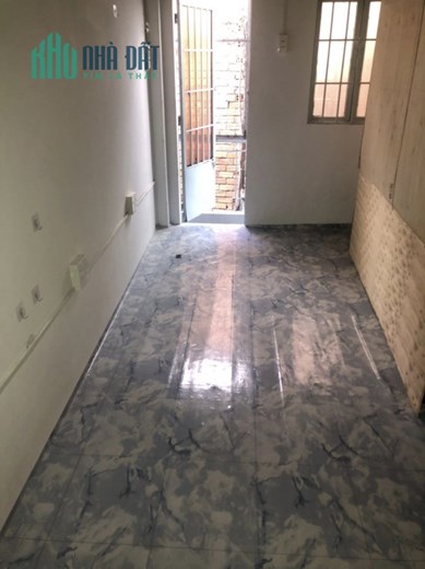 Bán nhà đường Âu Cơ, Tân Bình, 12m2, 2.5x5, 3 tầng, 2PN, chỉ 1.65 tỷ TL chính chủ.