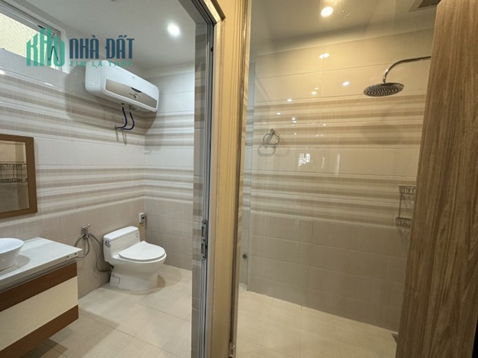 CHO THUÊ NHÀ ĐẸP - 5 PHÒNG NGỦ TẠI PHỐ TÂY ĂN CAO