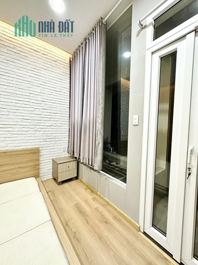 Bán nhà Lê Quang Định, Lô góc 2 mặt hẻm xe hơi vào nhà, 48m2, 3 Tầng, Không Lộ Giới