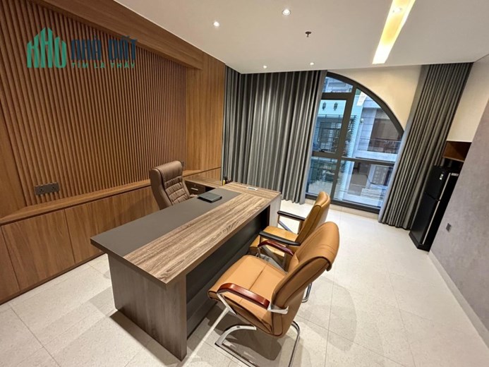 BÁN GẤP Toà CHDV 9 Tầng_ Quận 7, Có Penhouse _ Ngang 8m. Hơn 40 tỷ