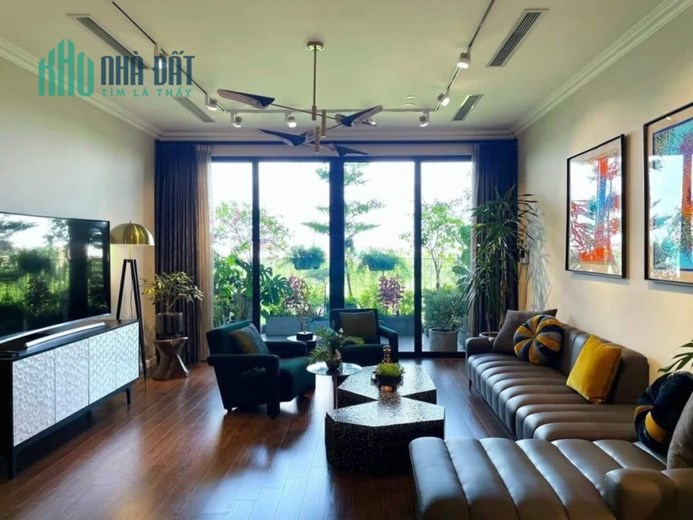 MẶT PHỐ QUẬN CẦU GIẤY 40M2-8tầng thang máy đẹp như hoa khôi- MT 6m- giá 25 tỷ.