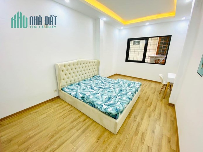 Đẳng cấp Vũ Phạm Hàm 41m2 X 5T, ngõ nông thông thoáng, ô tô gần 5.1 tỷ.