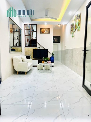 Đẳng cấp Vũ Phạm Hàm 41m2 X 5T, ngõ nông thông thoáng, ô tô gần 5.1 tỷ.