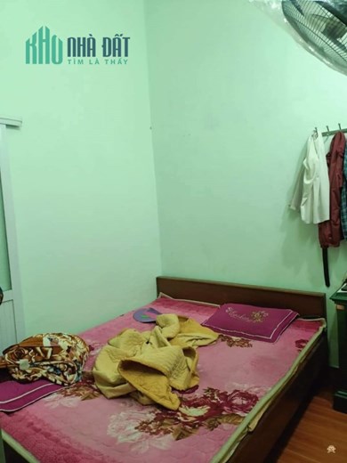 NHÀ DÂN CẤP 4 Ở 3 TẦNG PHỐ NHÀ DÂN