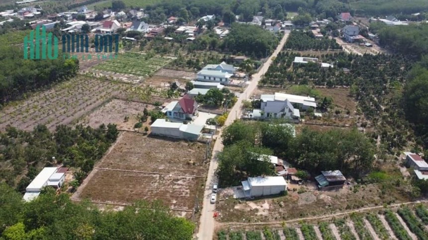 cần bán nhanh lô đất thổ cư nằm gần 2 kcn lớn Giá chỉ 265tr