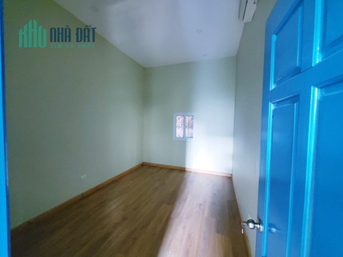 Bán Biệt thự Lạc Long Quân, Tây Hồ; 220m2, giá 30 tỷ. Phương