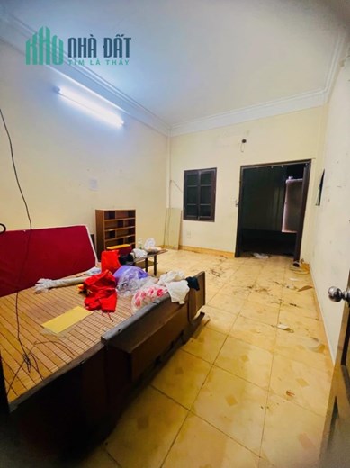BÁN NHÀ NGÕ PHỐ TRƯƠNG ĐỊNH HOÀNG MAI HÀ NỘI. VỈA HÈ PHÂN LÔ Ô TÔ TRÁNH. GIÁ NHỈNH 100TR/M2