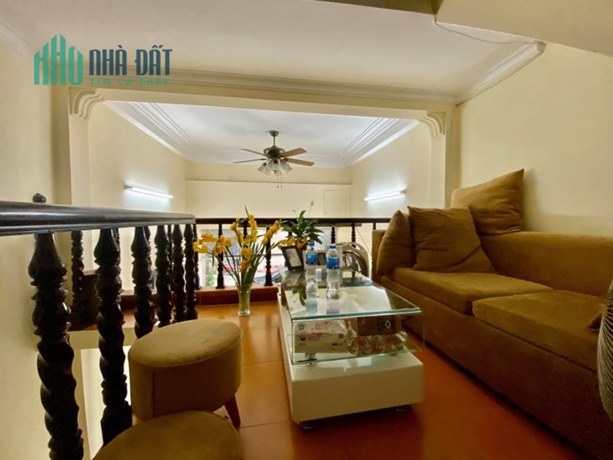 BÁN NHÀ 3 TẦNG 100M2 CỰC ĐẸP TRUNG TÂM QUẬN 7 CHỈ 11 TỶ