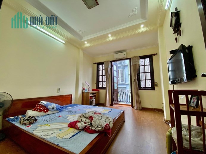 BÁN NHÀ 3 TẦNG 100M2 CỰC ĐẸP TRUNG TÂM QUẬN 7 CHỈ 11 TỶ