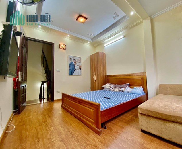 BÁN NHÀ 3 TẦNG 100M2 CỰC ĐẸP TRUNG TÂM QUẬN 7 CHỈ 11 TỶ