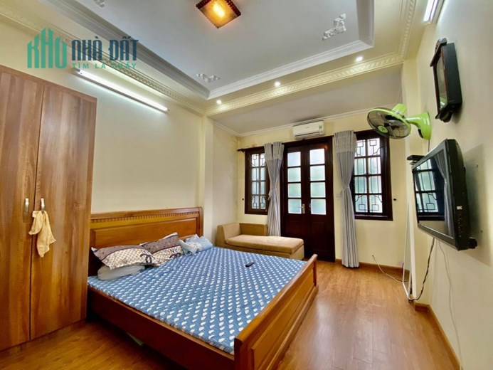 BÁN NHÀ 3 TẦNG 100M2 CỰC ĐẸP TRUNG TÂM QUẬN 7 CHỈ 11 TỶ
