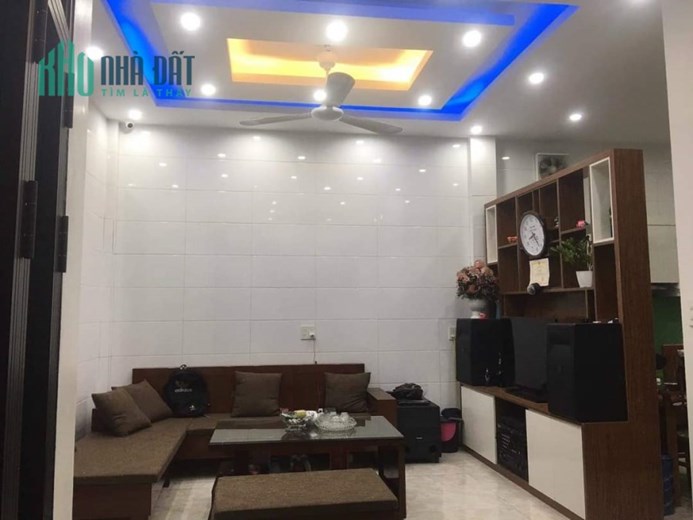 CHỈ 1XXX CÓ NGAY CĂN NHÀ 3 TẦNG NHÀ 2 MẶT TIỀN ÔTÔ ĐỖ CỦA
