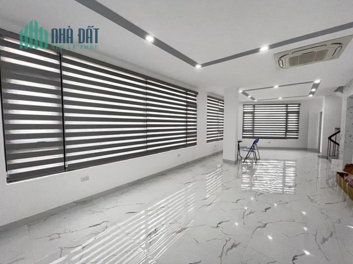 Bán Nhà Khuất Duy Tiến 65M* 8 T, 18 Tỷ - Lô góc 3 thoáng - Thang máy - Kinh doanh.