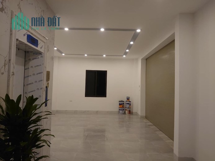 Bán Nhà Khuất Duy Tiến 65M* 8 T, 18 Tỷ - Lô góc 3 thoáng - Thang máy - Kinh doanh.
