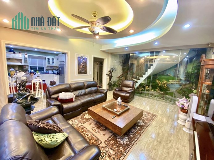 Bán nhà 8 tầng thang máy phố Giang Văn Minh, Ba Đình, nhà 3 thoáng, 130m, mt 12m, 40.5 tỷ