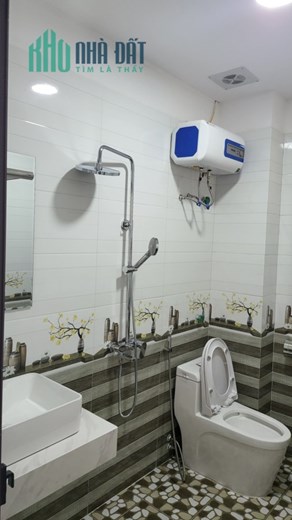 Bán nhà Phạm Văn Đồng, Bắc Từ Liêm. 38mx5; chỉ 4 tỷ. Phương.