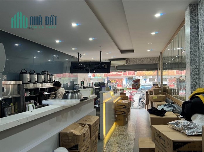 ⭐️ Nhà Mặt phố VIP Láng Hạ, Vị trí cực đẹp Siêu KD, 48m2 3T MT 4.5m, Chỉ 25.9 Tỷ ⭐️