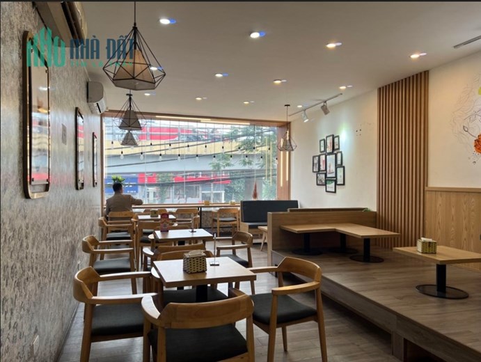 ⭐️ Nhà Mặt phố VIP Láng Hạ, Vị trí cực đẹp Siêu KD, 48m2 3T MT 4.5m, Chỉ 25.9 Tỷ ⭐️