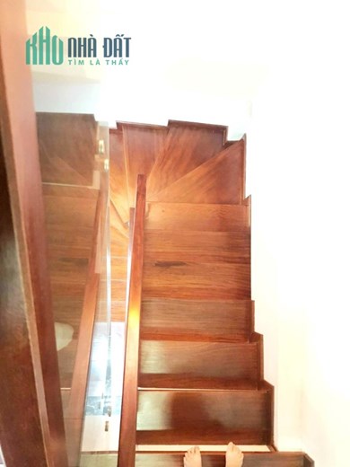Đống Đa, Tôn Đức Thắng - Mặt ngõ kinh doanh- 5 tầng, thiết kế đẹp. Giá 8,5 tỷ