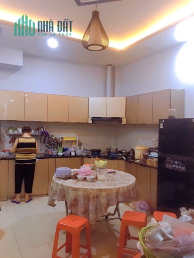 Bán nhà Tân Bình Hẻm 8M 70m2 4 tầng khu VIP sát bên Công viên Lê Thị Riêng 11 tỷ x TL
