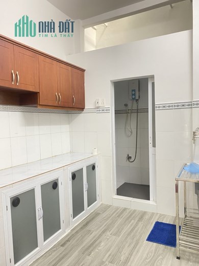 Bán nhà mới Hẻm xe hơi Cao Thắng, Q10. 32m2 2Tầng. Chỉ nhỉnh 4 tỷ