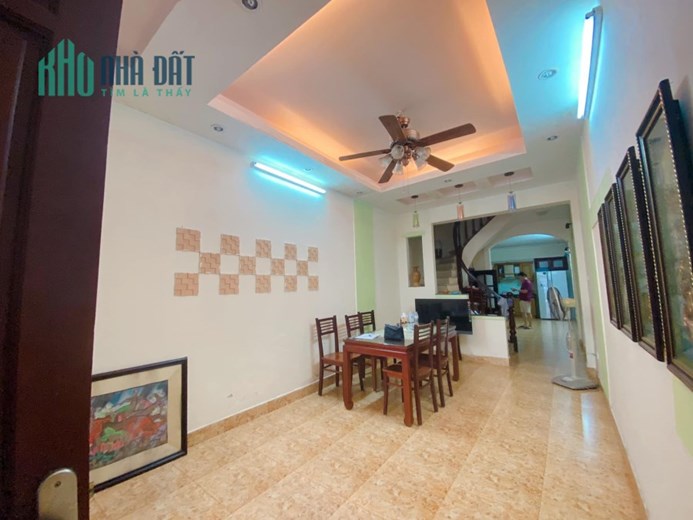 Cần bán nhà Thái Thịnh 60m2 x 3 tầng, phân lô Đống Đa, gara ô tô, kinh doanh, an sinh đỉnh