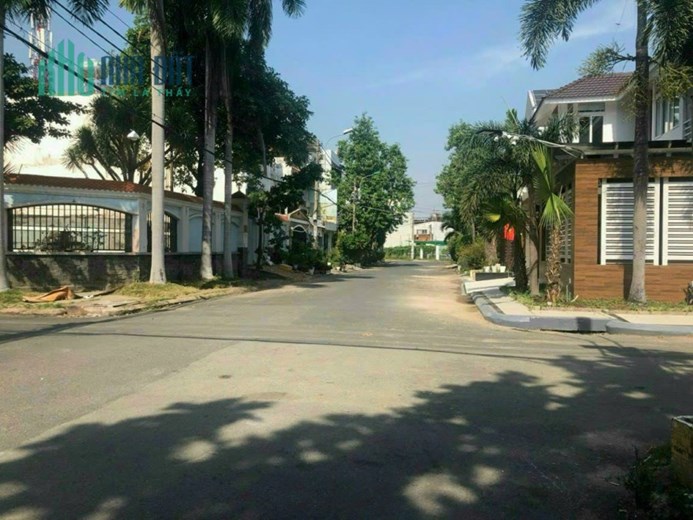 BÌNH THẠNH, BÁN LÔ ĐẤT KDC BÌNH LỢI, DT 5x20m 101m2, CHỈ 10.9 TỶ