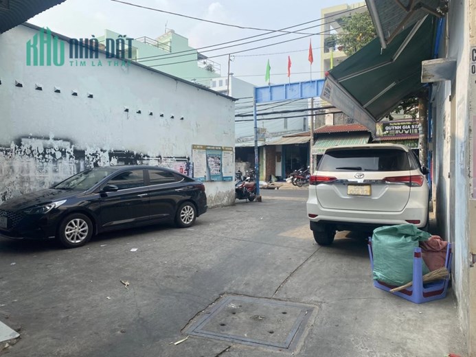 🌹7.6 TỶ CÓ NGAY SIÊU PHẨM CHỢ VẢI PHÚ THỌ HOÀ - CÁCH MẶT TIỀN 10M - XE TẢI VÀO NHÀ - NGANG LỚN
