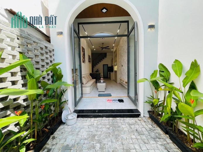 GIẢM 200TR BÁN NHÀ 3 TẦNG FUUL NỘI THẤT SÁT BIỂN NGUYỄN TẤT THÀNH THÔNG TRẦN CAO VÂN