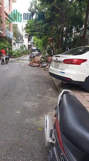 BÁN GẤP NHÀ NGỌC LÂM - Ô TÔ TRÁNH-DÂN TRÍ CAO-AN SINH TỐT!!!