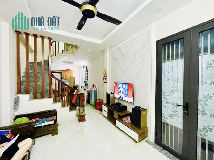 Giá rẻ! Bán nhà Vạn Phúc, Hà Đông PHÂN LÔ, PHỐ LỚN, 48m2x4T chỉ 5 tỷ 3