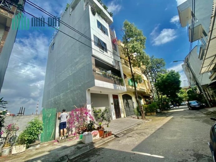 view hồ, đất phân lô Ngọc Hồi Giải Phóng, SD 100M2, ô tô tránh chạy quanh, 8.5 tỷ