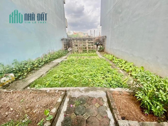 view hồ, đất phân lô Ngọc Hồi Giải Phóng, SD 100M2, ô tô tránh chạy quanh, 8.5 tỷ