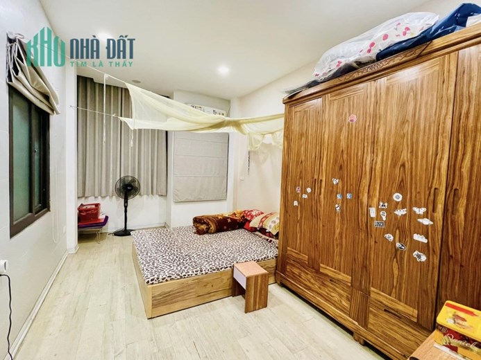 Rẻ nhất! Bán nhà Quang Trung, Hà Đông, PHÂN LÔ, Ô TÔ, 75m2 chỉ 5 tỷ 9