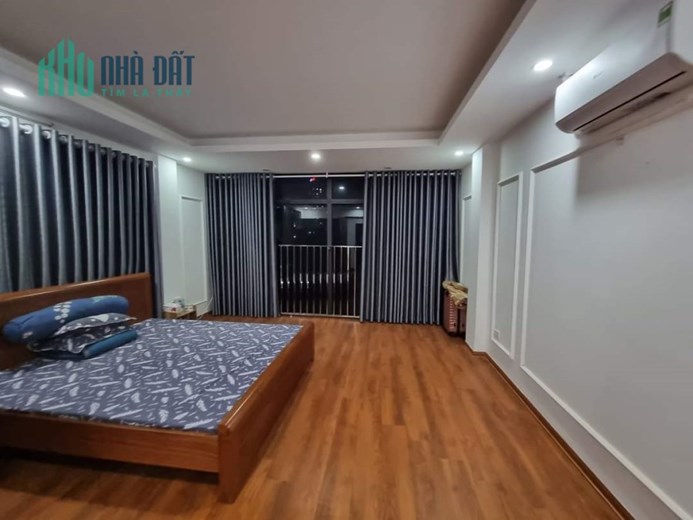 Bán Nhà Phường Ngọc Thụy, Ngõ Thông ÔTô Đổ Cổng, 10m Ôtô Tránh, 45m2, 4 Tầng, Nhỉnh 3,3 Tỷ.