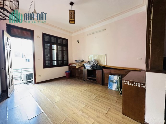 bán nhà Ngõ 35 Cát Linh 55m x 5 tầng, mt: 4m, ô tô đỗ cửa, ô chờ thang máy