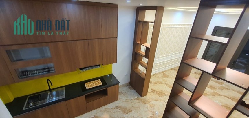Bán nhà Ngọc Thuỵ, Dt 38m, nhà 4 tầng, mặt tiền 4 m, giá hơn 4 tỷ.