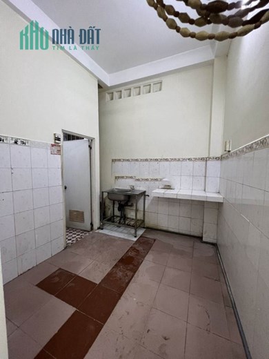 Chính Chủ Cho Thuê Nhà Nguyên Căn Ngõ Hẻm Đường Đồng Đen Quận Tân Bình Vị Trí Đẹp.